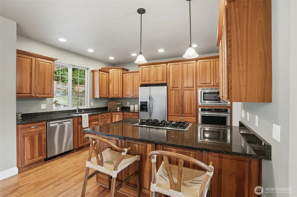 2223 Long Lake Road SE Port Orchard WA 98366