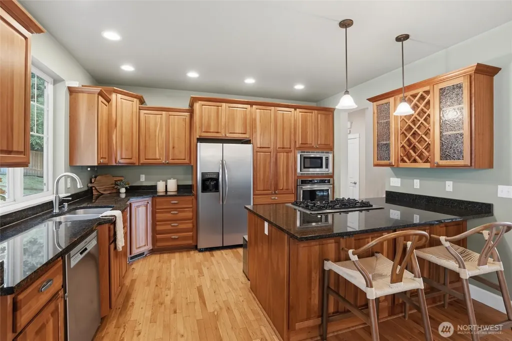 2223 Long Lake Road SE Port Orchard WA 98366