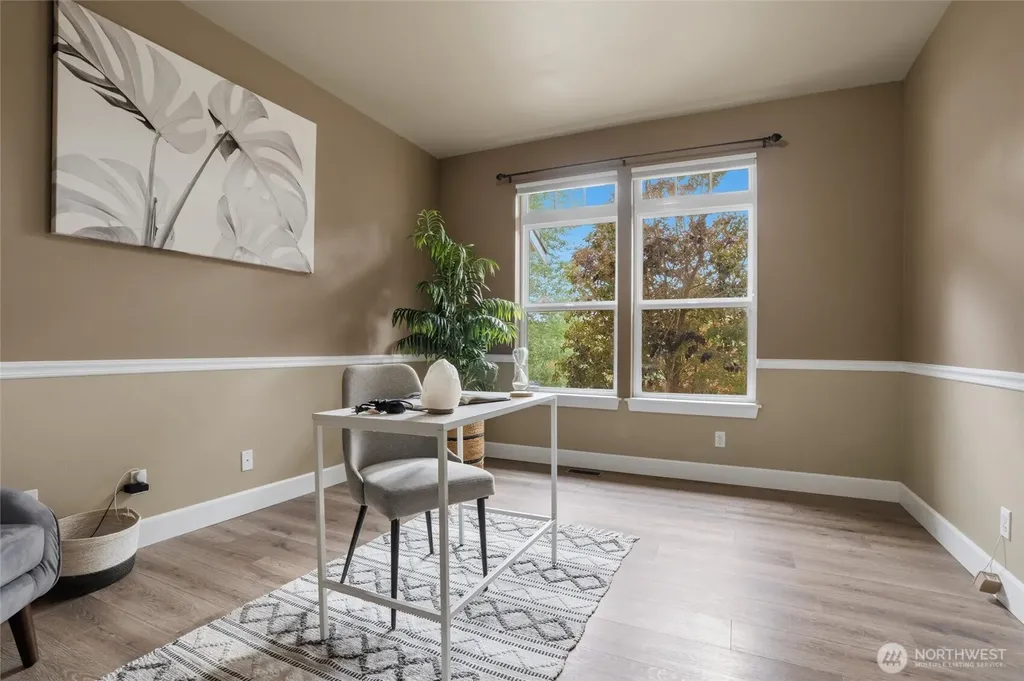2223 Long Lake Road SE Port Orchard WA 98366