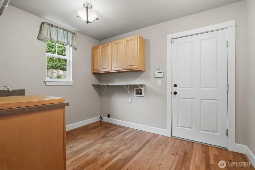 2223 Long Lake Road SE Port Orchard WA 98366