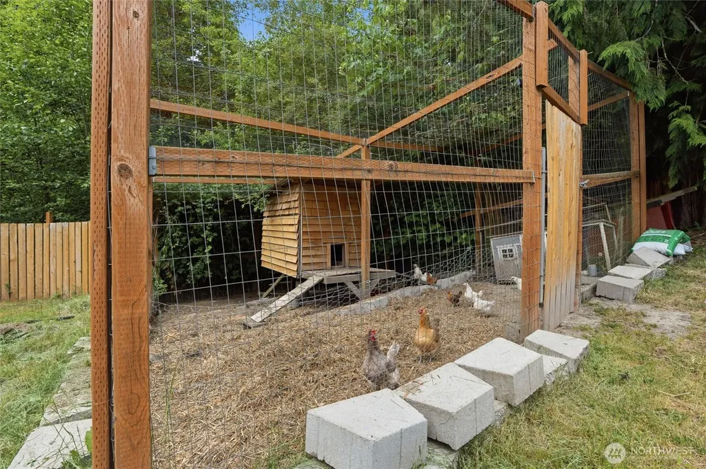 2223 Long Lake Road SE Port Orchard WA 98366