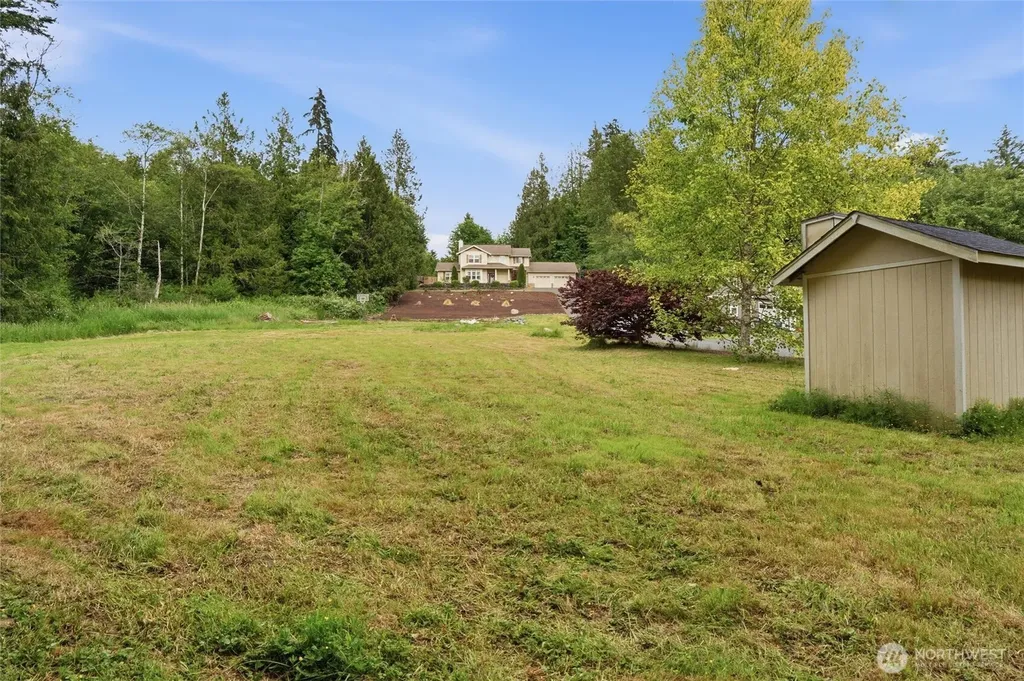 2223 Long Lake Road SE Port Orchard WA 98366