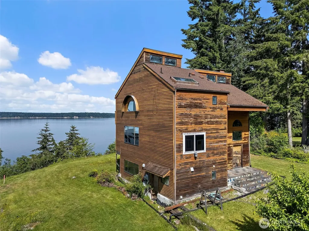7544 Sandy Point Beach Road NE Olympia WA 98516