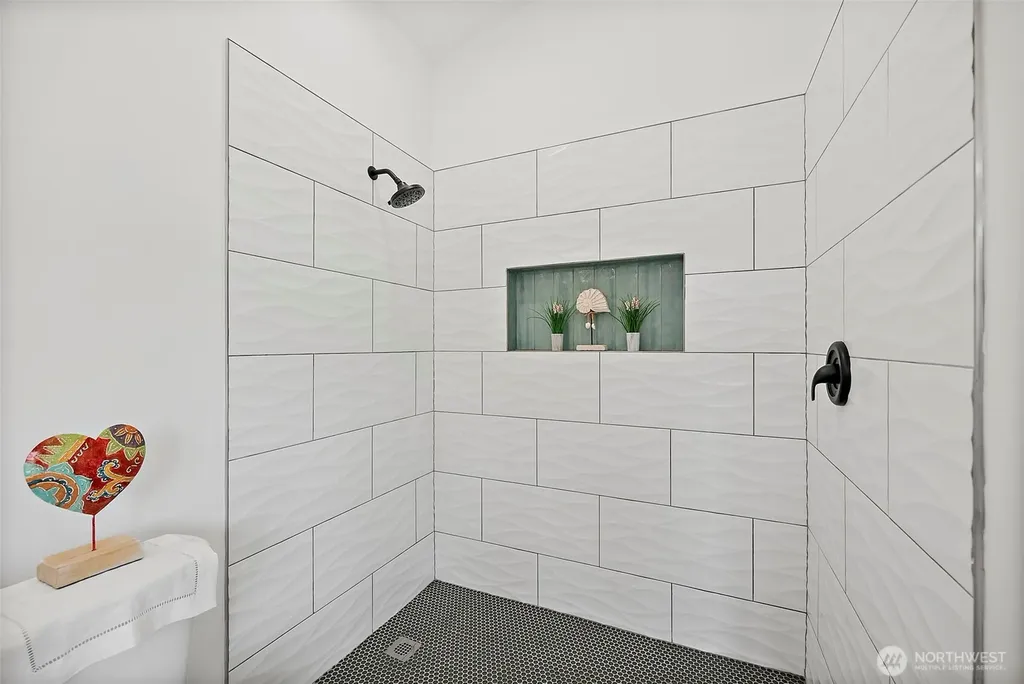 7544 Sandy Point Beach Road NE Olympia WA 98516