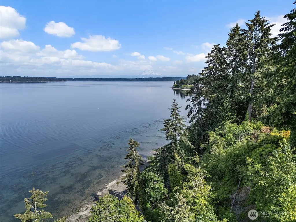 7544 Sandy Point Beach Road NE Olympia WA 98516