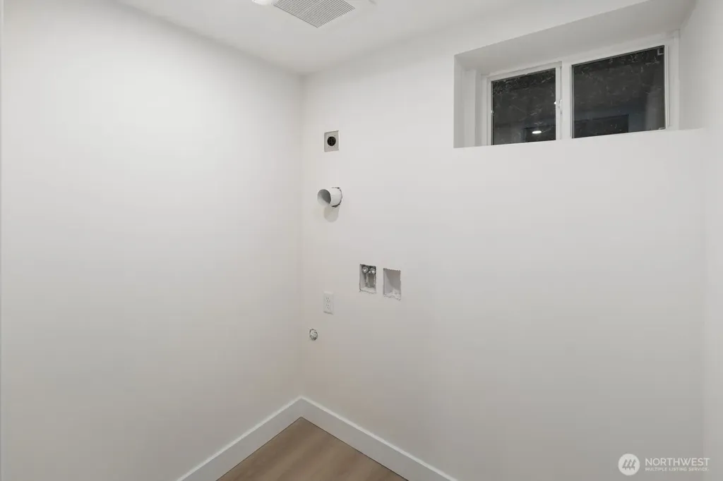 9553 Evanston Avenue N Seattle WA 98103
