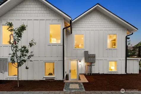 9553 Evanston Avenue N Seattle WA 98103