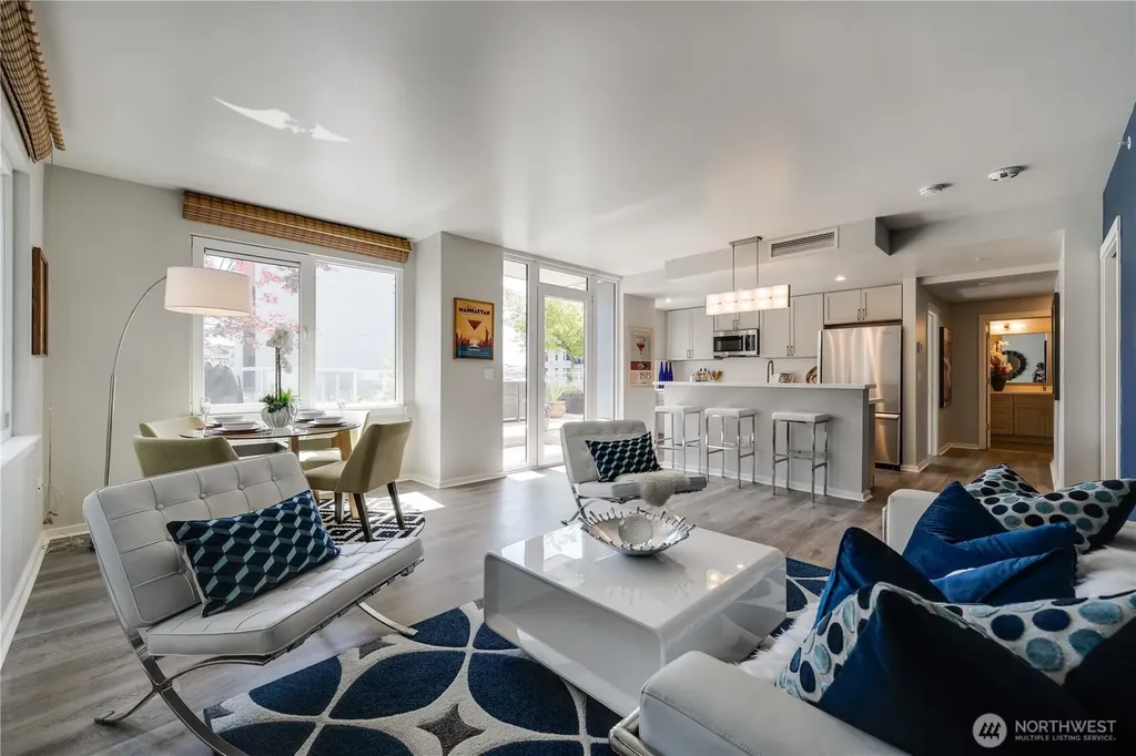 76 Cedar Street Seattle WA 98121