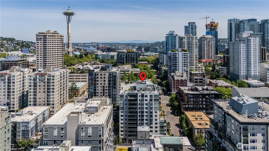 76 Cedar Street Seattle WA 98121