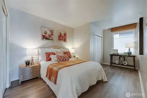 76 Cedar Street Seattle WA 98121
