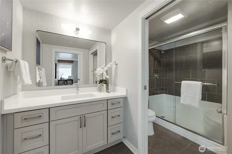 76 Cedar Street Seattle WA 98121