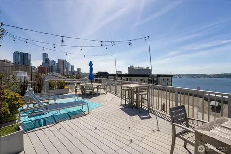 76 Cedar Street Seattle WA 98121