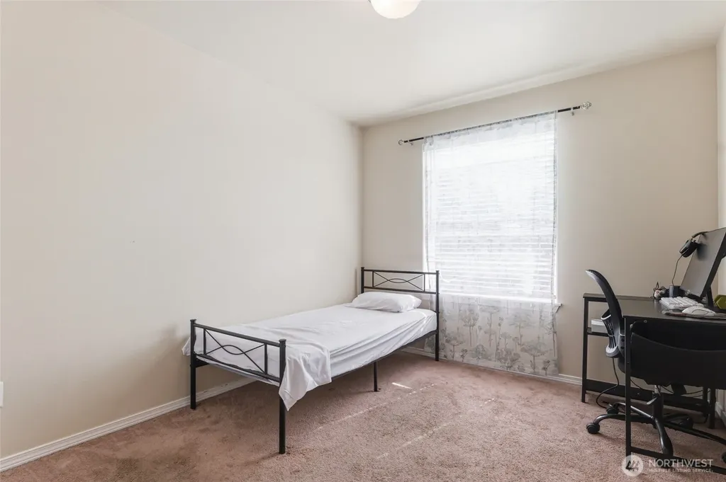 1335 E 51st Street Tacoma WA 98404