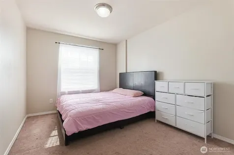 1335 E 51st Street Tacoma WA 98404