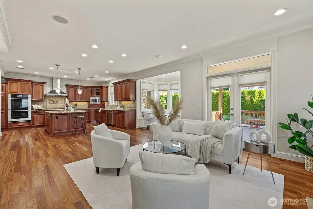 142 7th Avenue Kirkland WA 98033
