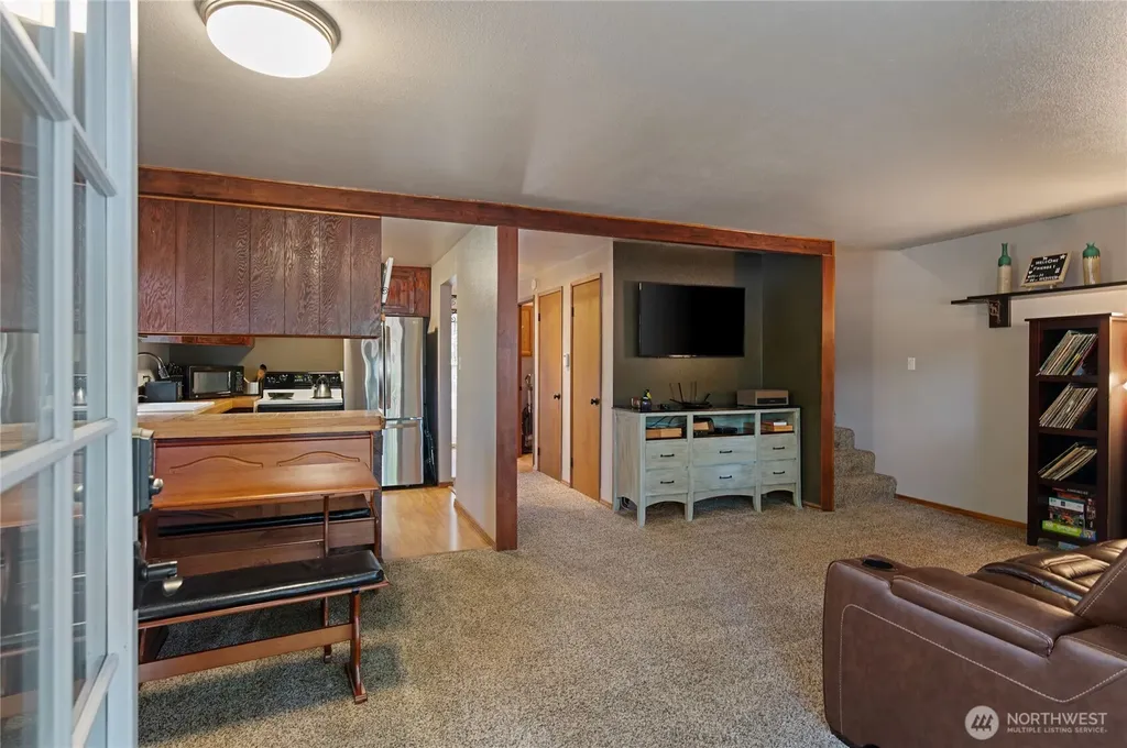 11 N Olympic Court N Hoodsport WA 98548