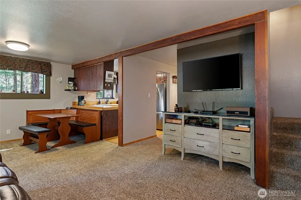 11 N Olympic Court N Hoodsport WA 98548
