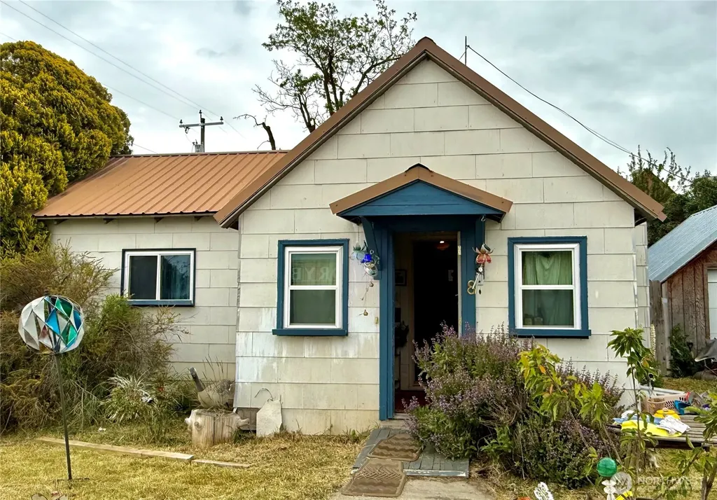 8 S 4th Street Harrington WA 99134