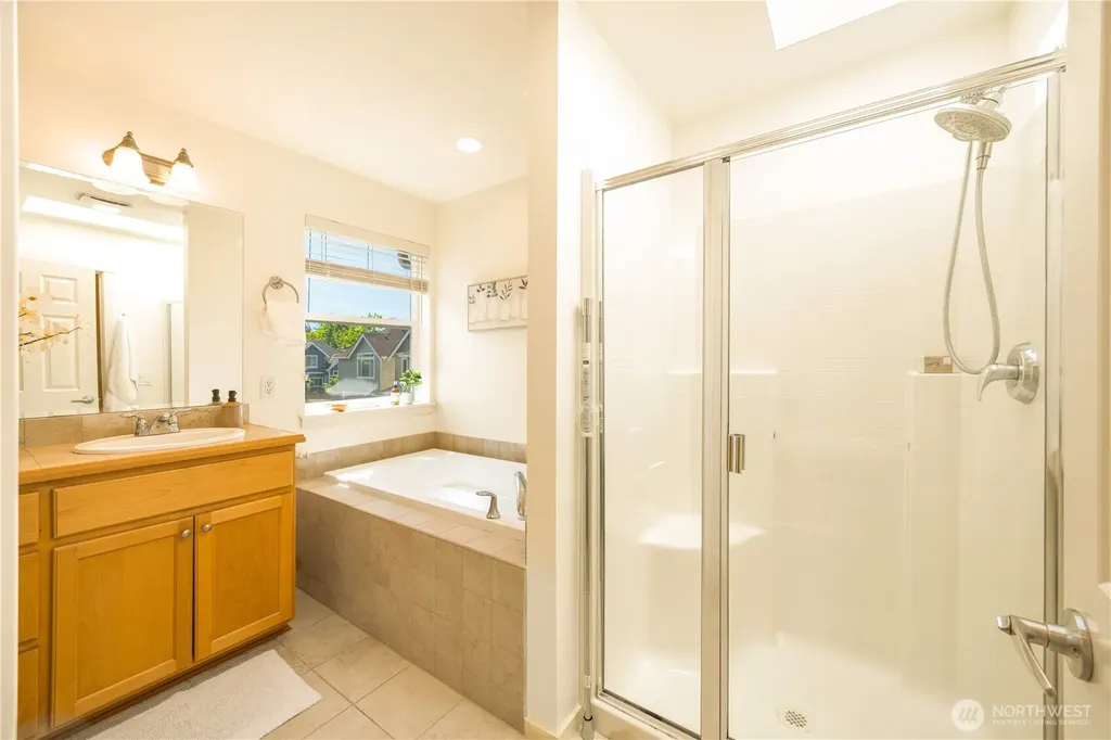 2055 Larchmount Drive NE Issaquah WA 98029