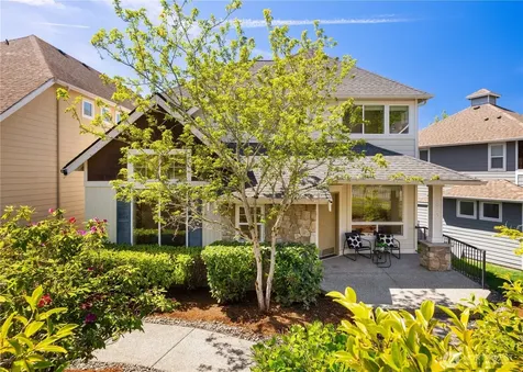 2055 Larchmount Drive NE Issaquah WA 98029