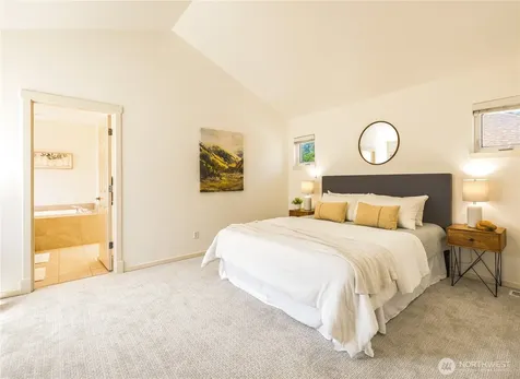 2055 Larchmount Drive NE Issaquah WA 98029