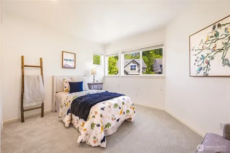 2055 Larchmount Drive NE Issaquah WA 98029