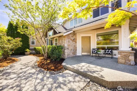 2055 Larchmount Drive NE Issaquah WA 98029