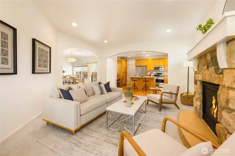 2055 Larchmount Drive NE Issaquah WA 98029