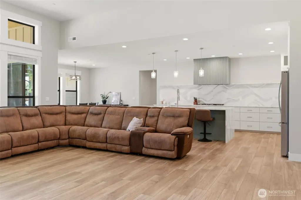 10124 274th Street Graham WA 98338