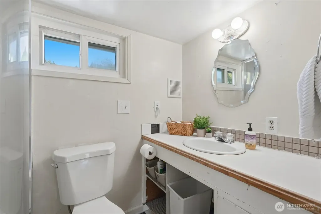 1313 NW Couch Street Camas WA 98607