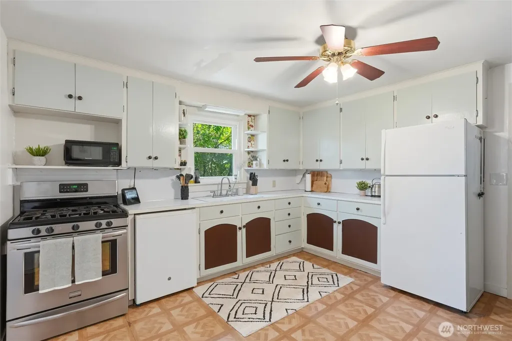 1313 NW Couch Street Camas WA 98607