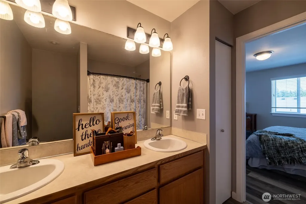 2588 Kristine Court Centralia WA 98531