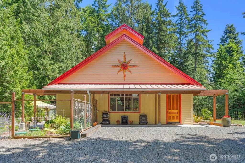 8234 Flagler Road Nordland WA 98358