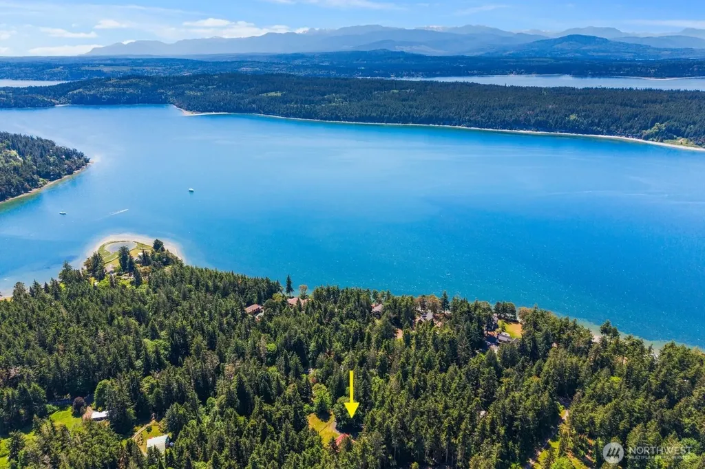 8234 Flagler Road Nordland WA 98358
