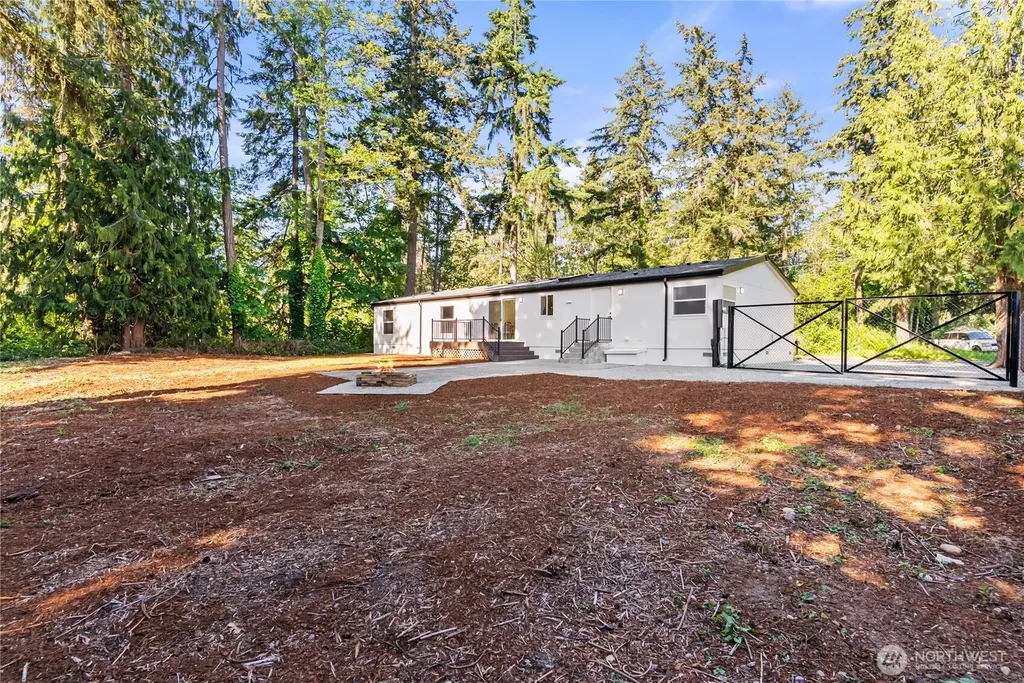 12215 58th Avenue E Puyallup WA 98373
