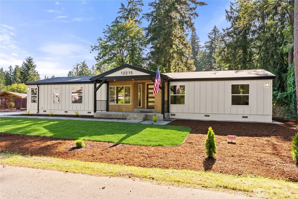 12215 58th Avenue E Puyallup WA 98373