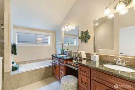 1137 26th Avenue Seattle WA 98122