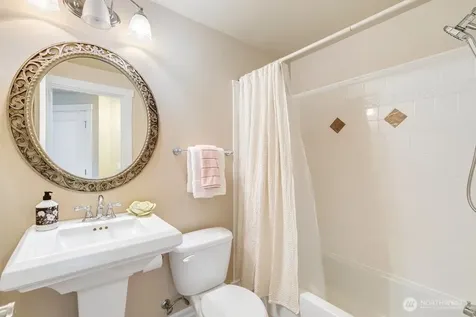 1137 26th Avenue Seattle WA 98122