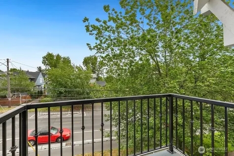 1137 26th Avenue Seattle WA 98122