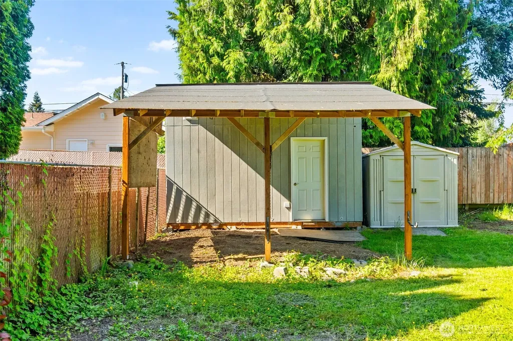 20414 20th Place W Lynnwood WA 98036