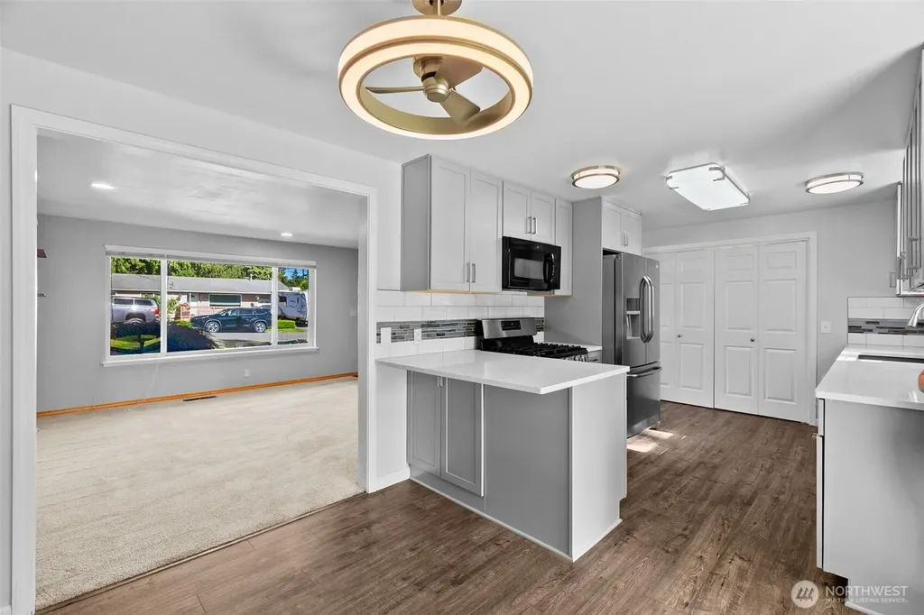 20414 20th Place W Lynnwood WA 98036