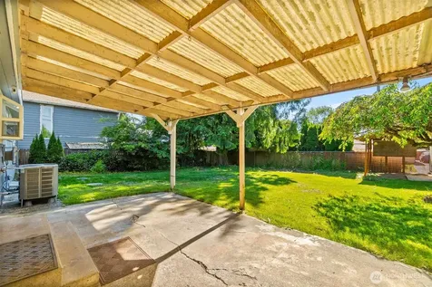 20414 20th Place W Lynnwood WA 98036