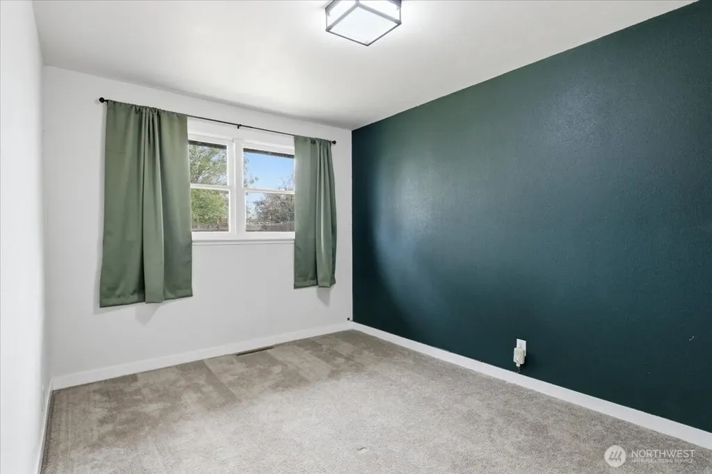 262 N Earl Road Moses Lake WA 98837
