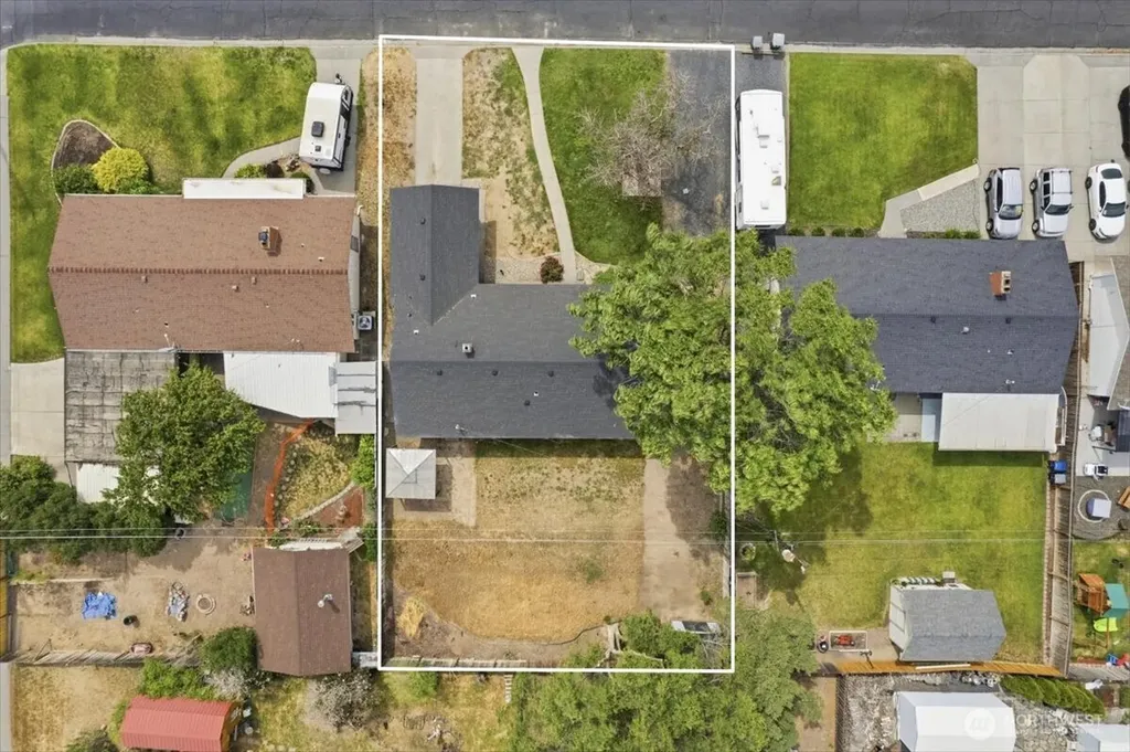 262 N Earl Road Moses Lake WA 98837