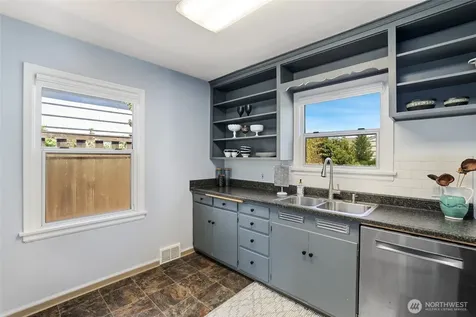 4909 N 25th Street Tacoma WA 98406