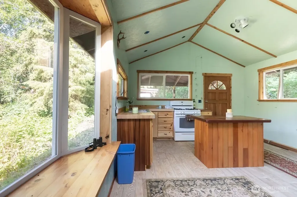 999 Dowans Creek Road Forks WA 98331