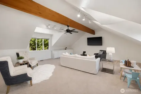 21603 NE 22nd Court Sammamish WA 98074
