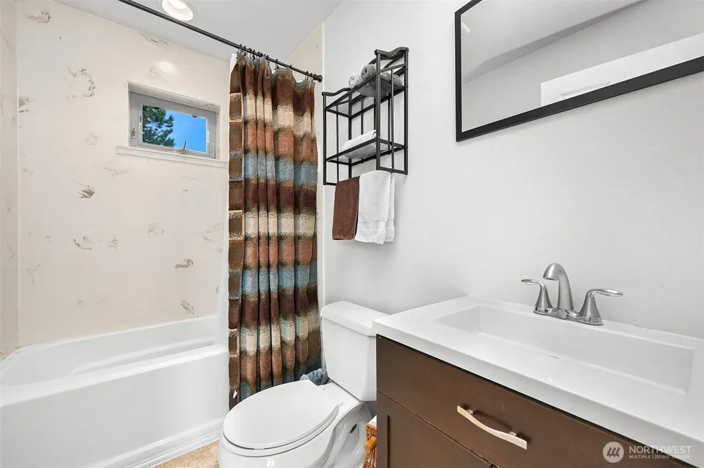 5493 Salish Road Blaine WA 98230