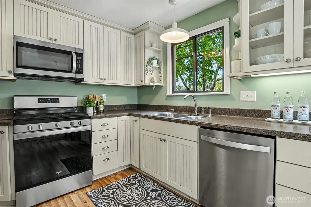 6519 40th Avenue NE Seattle WA 98115