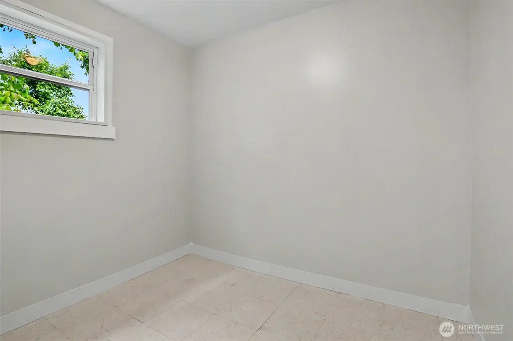 6519 40th Avenue NE Seattle WA 98115
